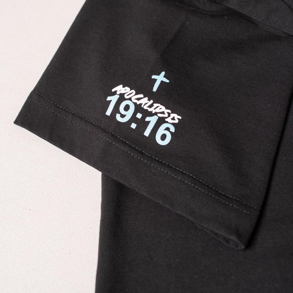 T-Shirt Oversize Negra Ref. JESUS IS KING